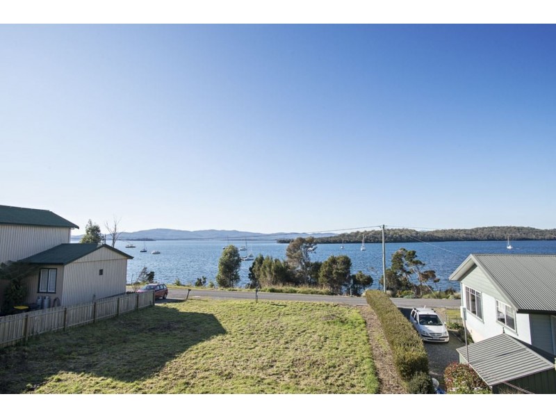 1B Kemps Parade, Beauty Point TAS 7270