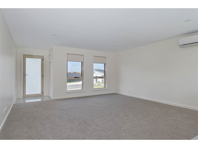 1/6 Papunya Place, Legana TAS 7277