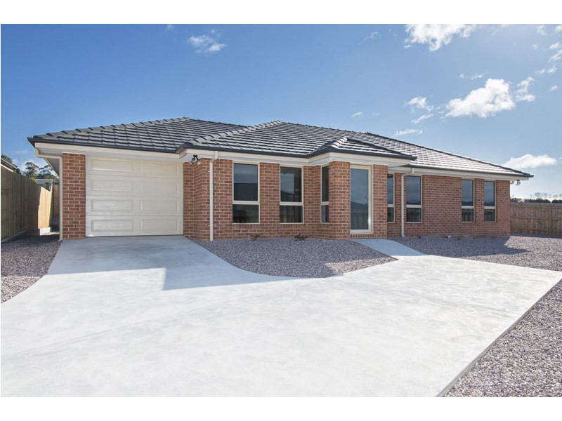2/6 Papunya Place, Legana TAS 7277