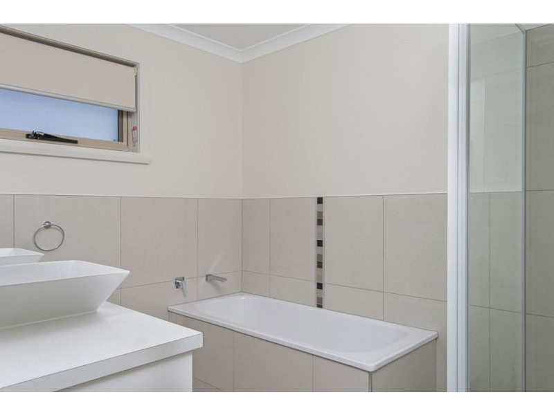 2/6 Papunya Place, Legana TAS 7277