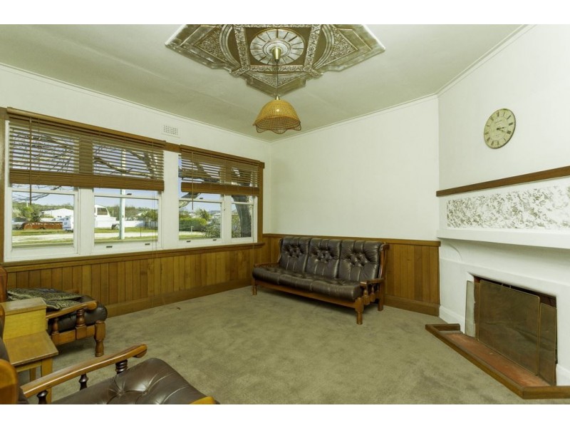 242 Flinders st, Beauty Point TAS 7270