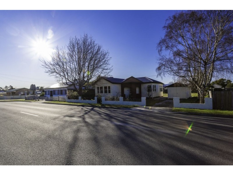242 Flinders st, Beauty Point TAS 7270