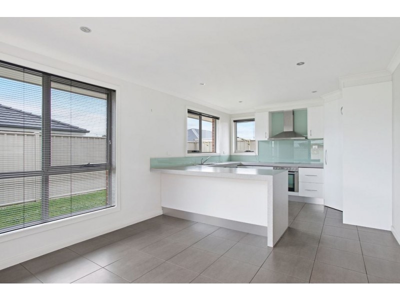 2/6 Jonagold Grove, Legana TAS 7277