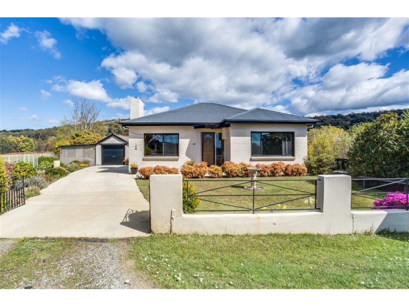 49 Weld street, Beaconsfield TAS 7270