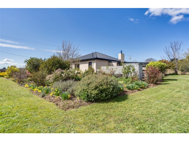 49 Weld street, Beaconsfield TAS 7270