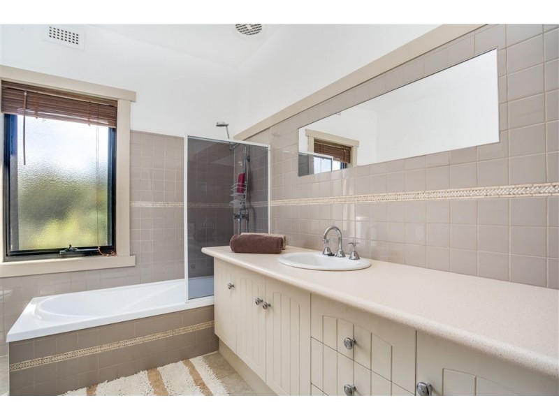 49 Weld street, Beaconsfield TAS 7270