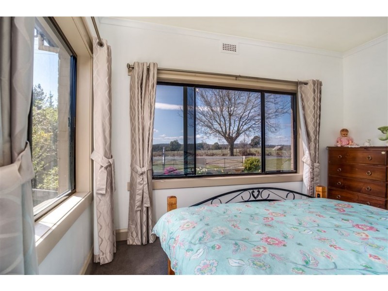 49 Weld street, Beaconsfield TAS 7270