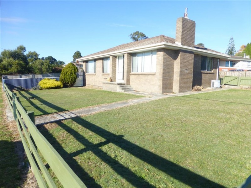 35 Crowther Street, Beaconsfield TAS 7270