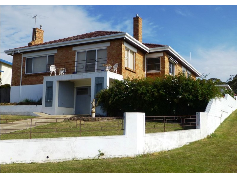 19 Napier Street, Beauty Point TAS 7270