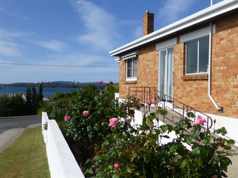 19 Napier Street, Beauty Point TAS 7270