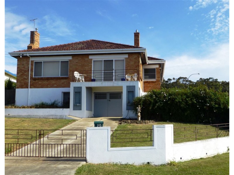 19 Napier Street, Beauty Point TAS 7270
