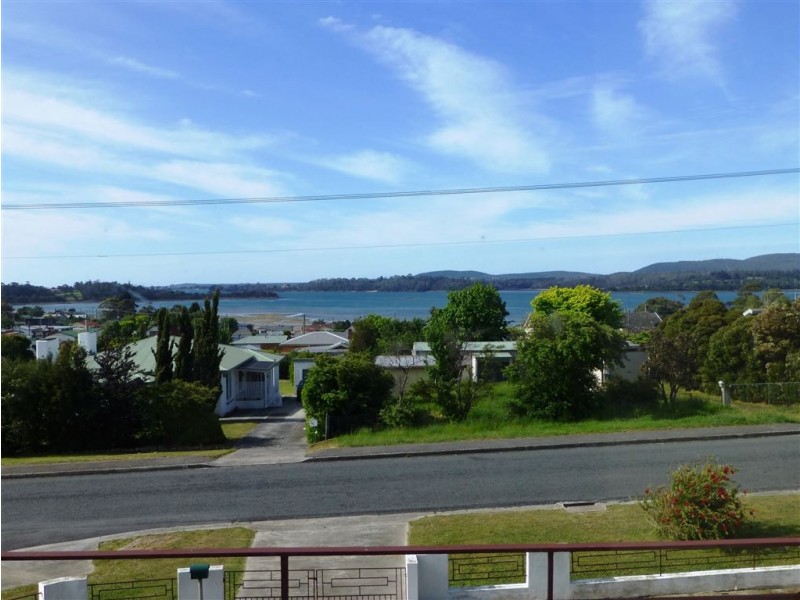 19 Napier Street, Beauty Point TAS 7270