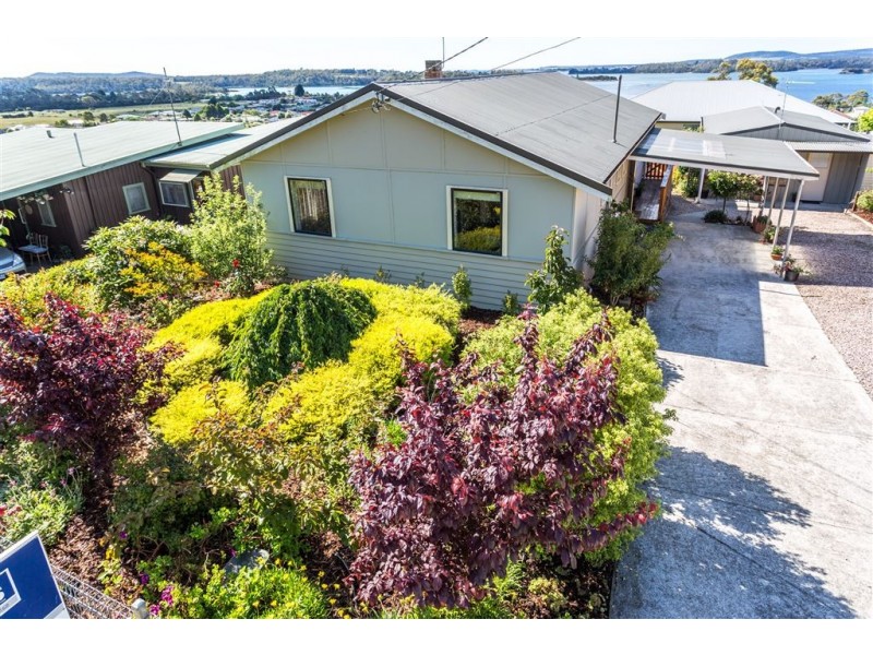 12 Ross Street, Beauty Point TAS 7270