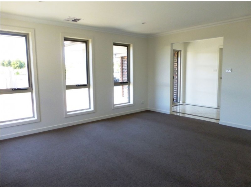 16 Sundowner Ave, Legana TAS 7277