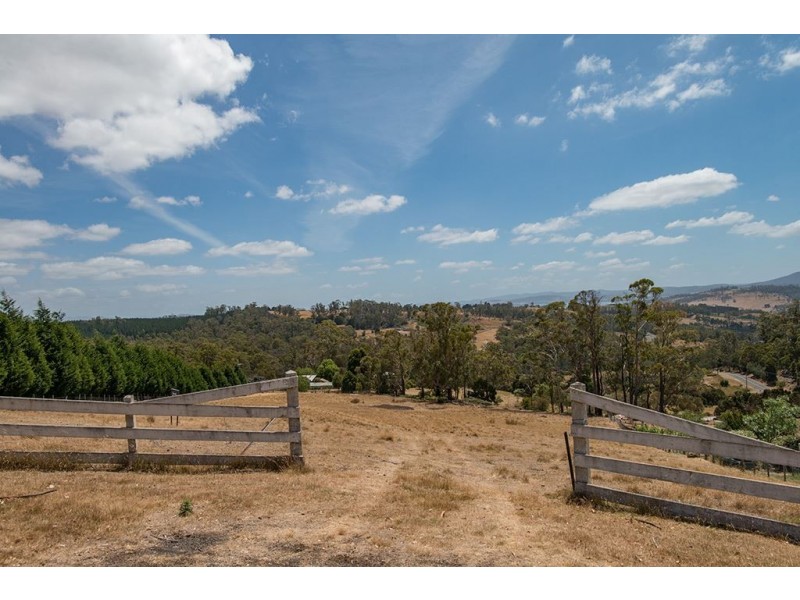 8 Mountain View Crescent, Grindelwald TAS 7277