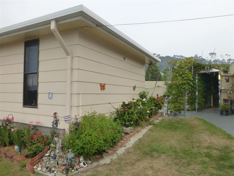 148 Charles St, Beauty Point TAS 7270