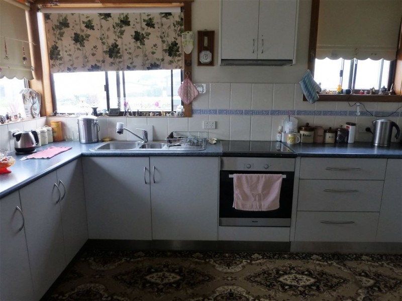 148 Charles St, Beauty Point TAS 7270