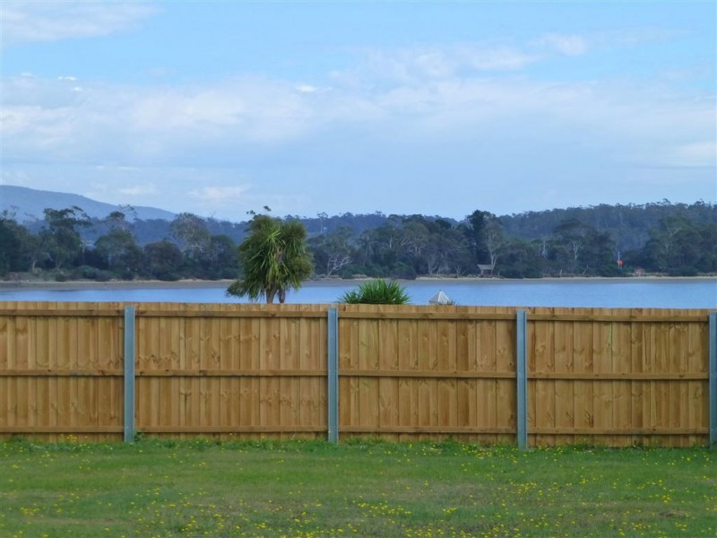 33 Mainwaring Street, Beauty Point TAS 7270