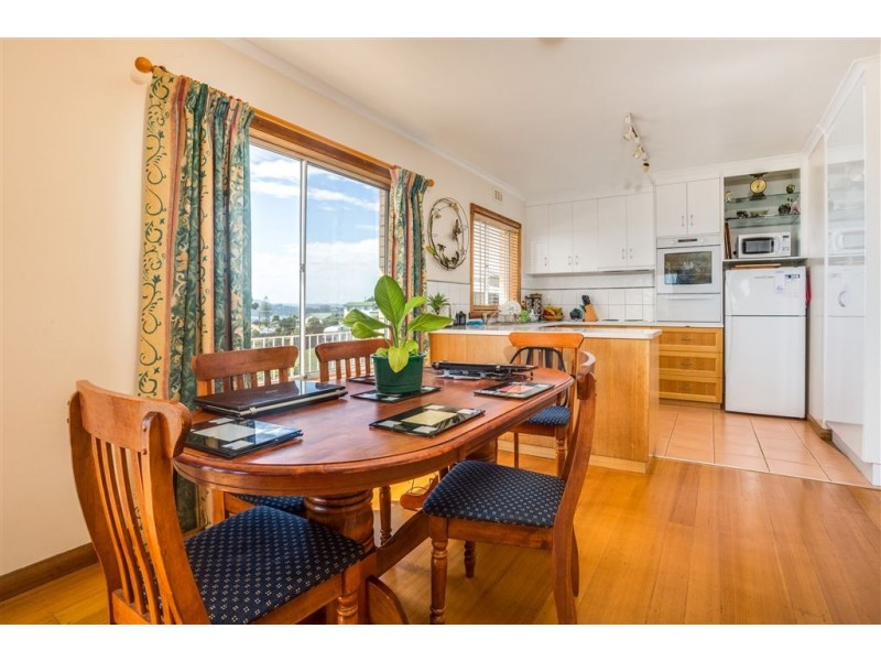 16 Ross Street, Beauty Point TAS 7270