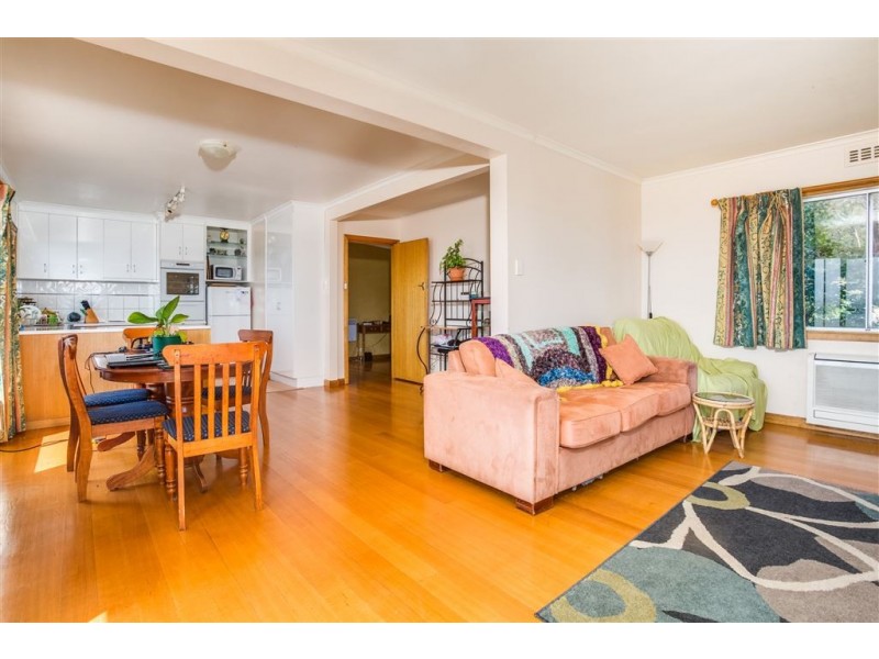 16 Ross Street, Beauty Point TAS 7270