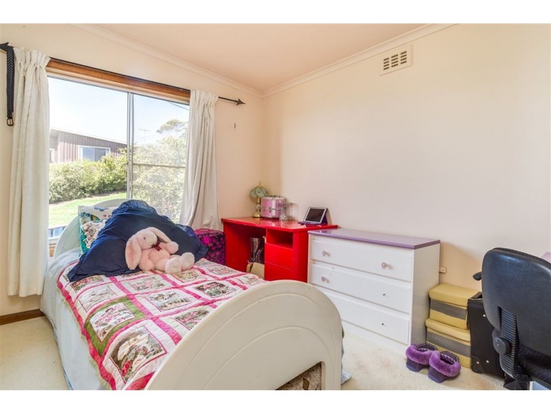 16 Ross Street, Beauty Point TAS 7270