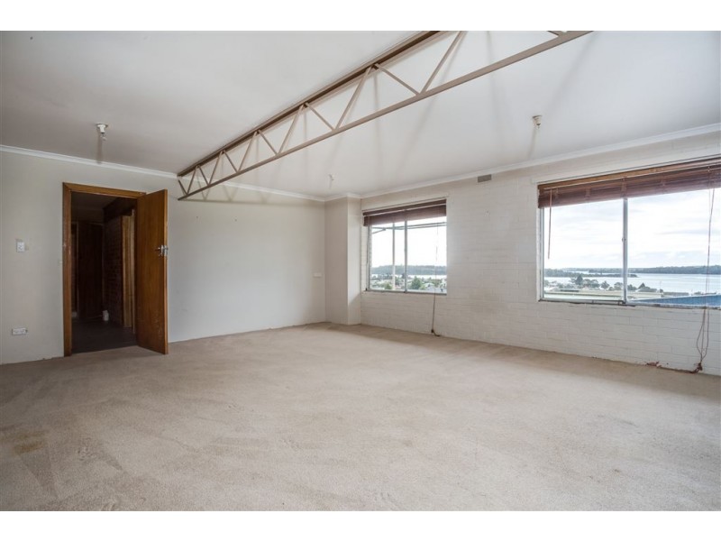 16 Ross Street, Beauty Point TAS 7270