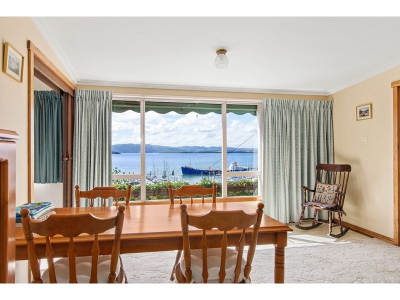 131 Flinders Street, Beauty Point TAS 7270