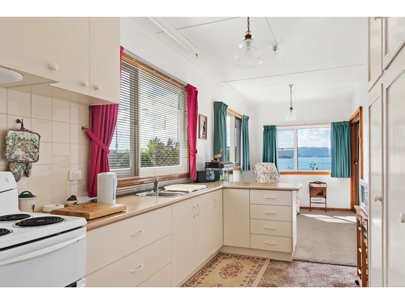 131 Flinders Street, Beauty Point TAS 7270