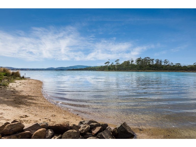 4434 West Tamar Highway, Beauty Point TAS 7270