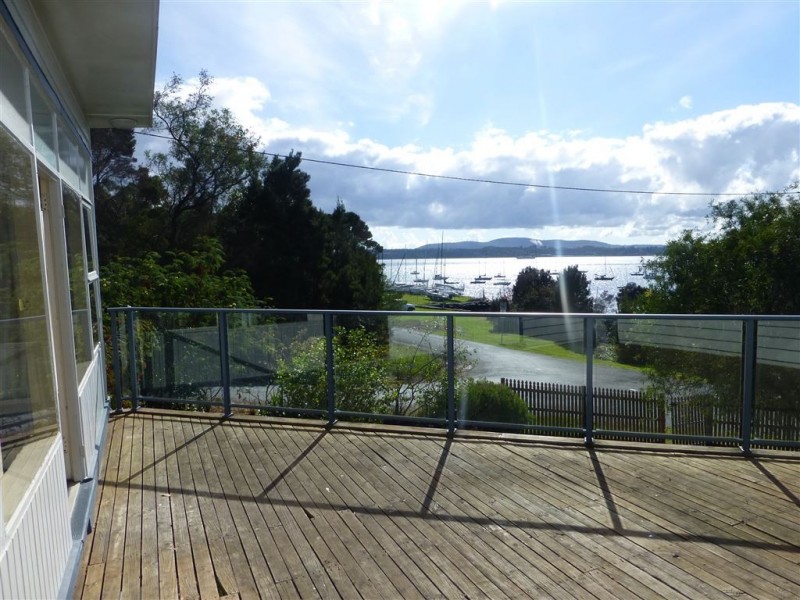 68 Flinders Street, Beauty Point TAS 7270