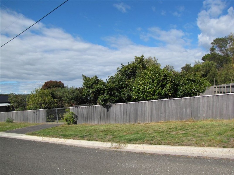 . Tomah Place, Gravelly Beach TAS 7276