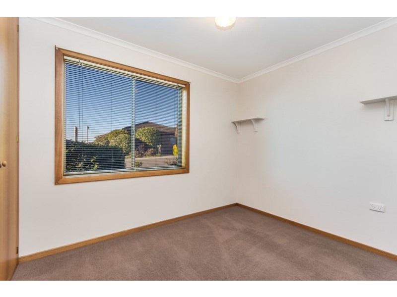 3 Iris Cl, Riverside TAS 7250