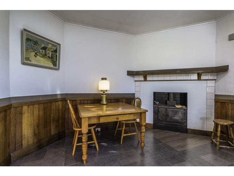 242 Flinders Street, Beauty Point TAS 7270