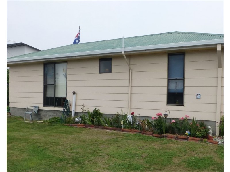 148 Charles Street, Beauty Point TAS 7270