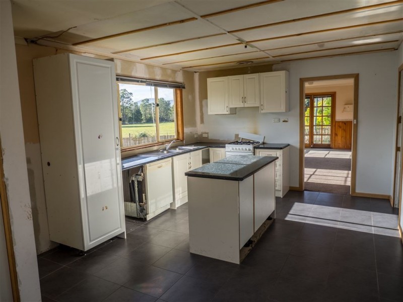 427 Gravelly Beach Road, Gravelly Beach TAS 7276