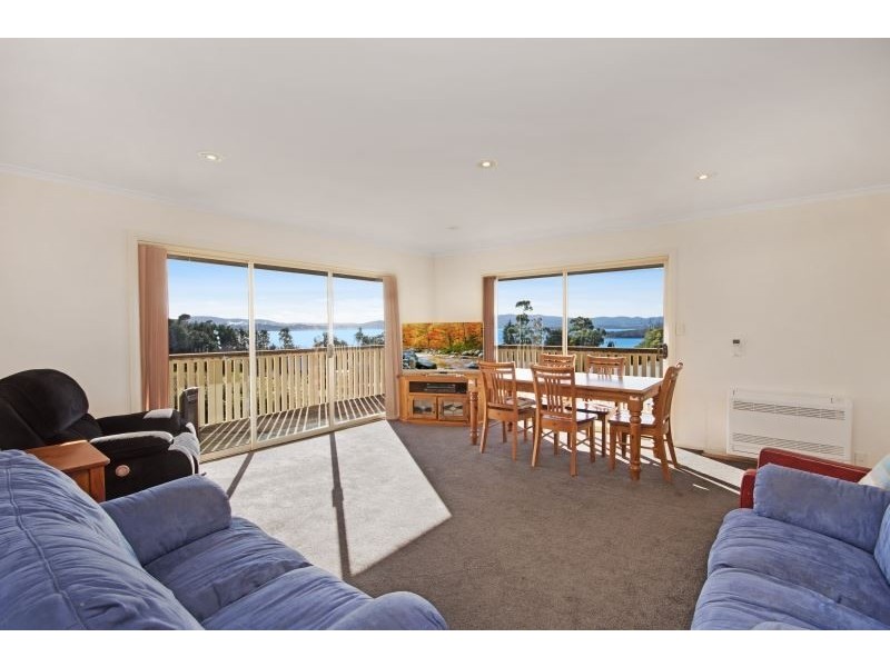 2 Augustus Street, Beauty Point TAS 7270
