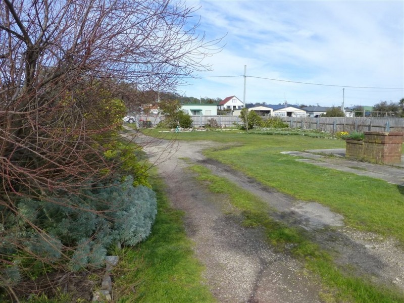 219 Flinders Street, Beauty Point TAS 7270