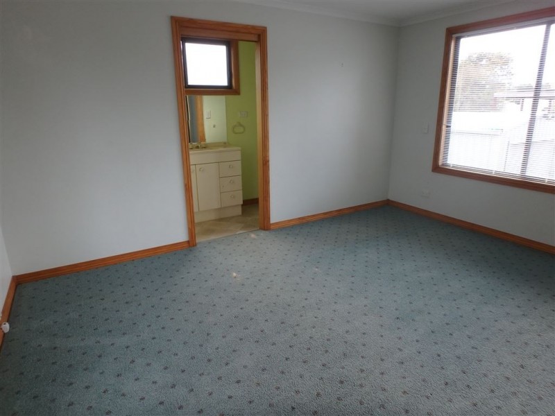18 Crowther Street, Beaconsfield TAS 7270