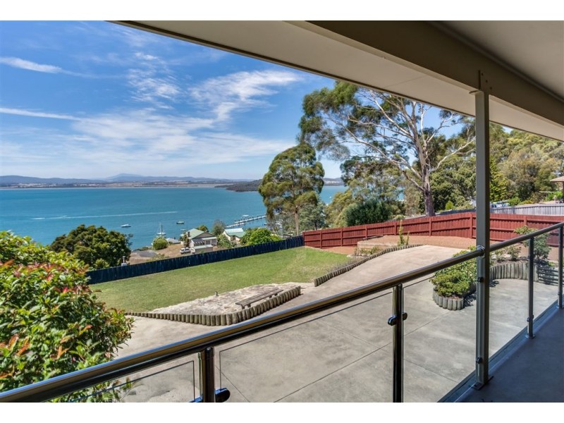 142 Oxford Street, Beauty Point TAS 7270