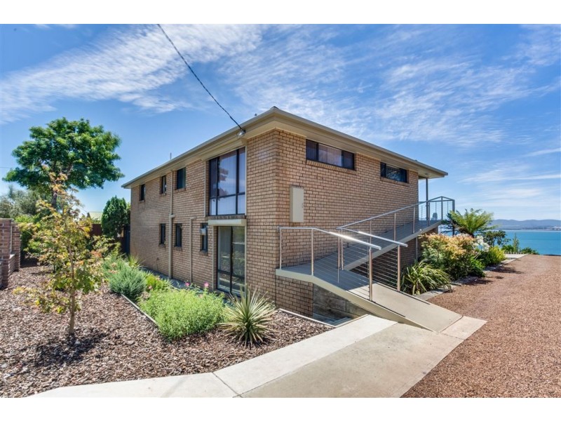 142 Oxford Street, Beauty Point TAS 7270