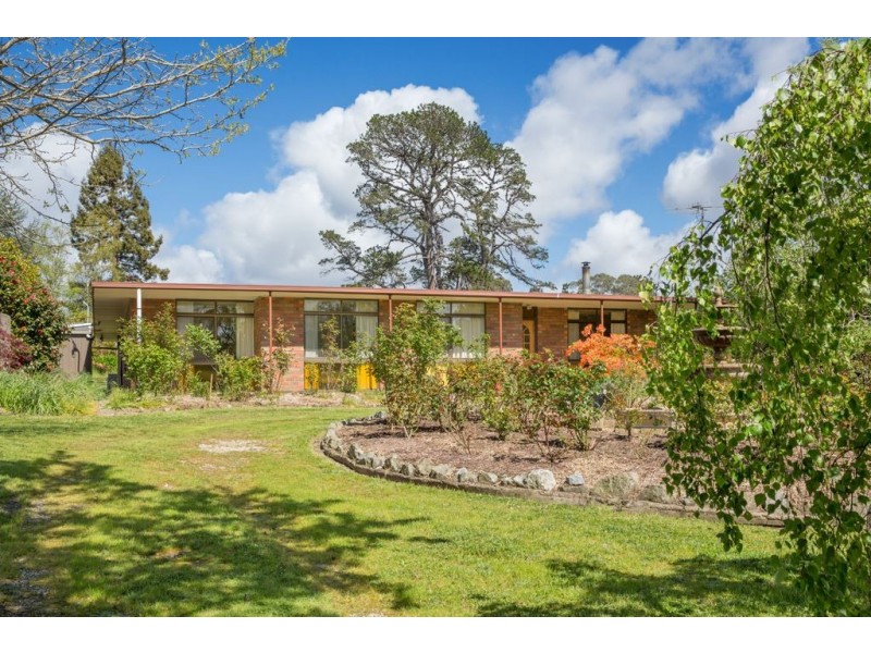 2 Tattersalls Road, Beaconsfield TAS 7270