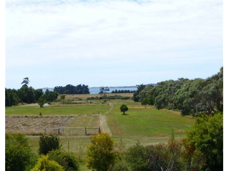 359 Clarence Point Road, Clarence Point TAS 7270