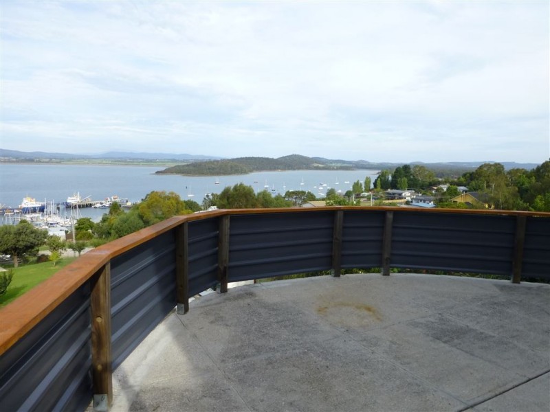 108 Oxford Street, Beauty Point TAS 7270