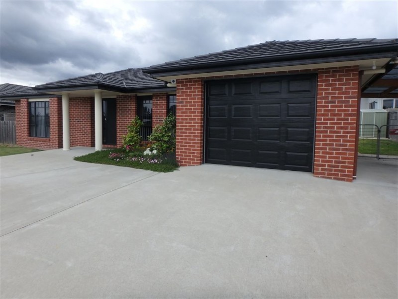 2/52 Wongarra Avenue, Legana TAS 7277