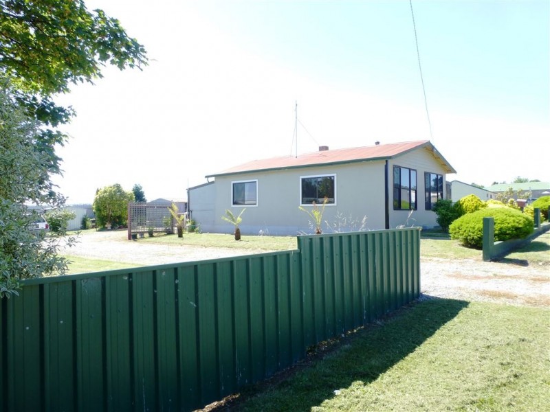 10 Fysh Street, Beaconsfield TAS 7270