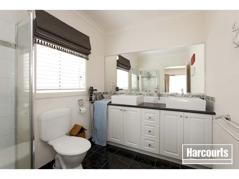 3 Baynton Crescent, Lynbrook VIC 3975