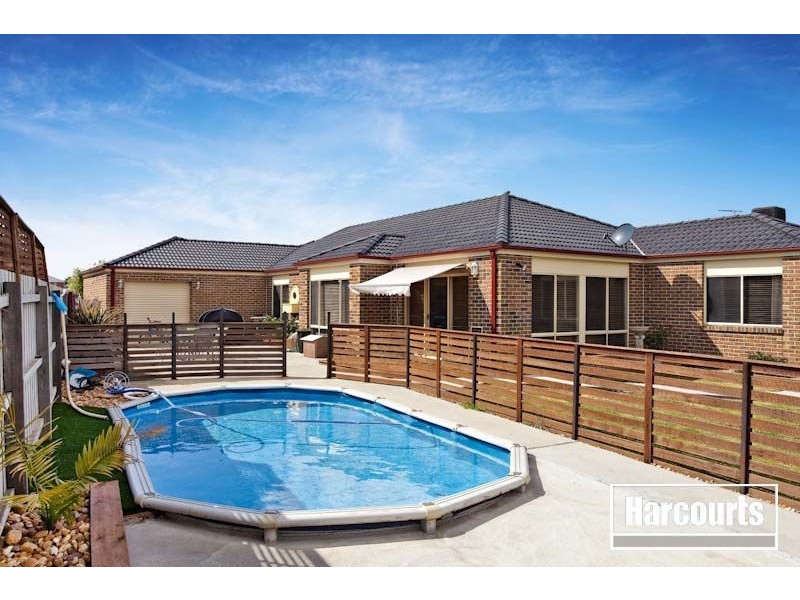 3 Baynton Crescent, Lynbrook VIC 3975