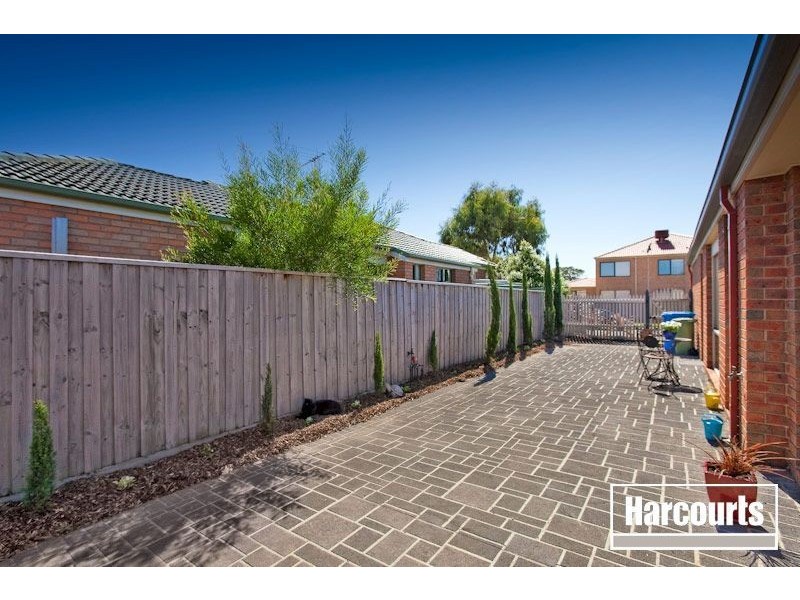 68 Astley Wynd, Lynbrook VIC 3975