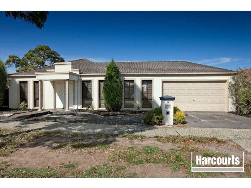 23 Hutchinson Drive, Lynbrook VIC 3975