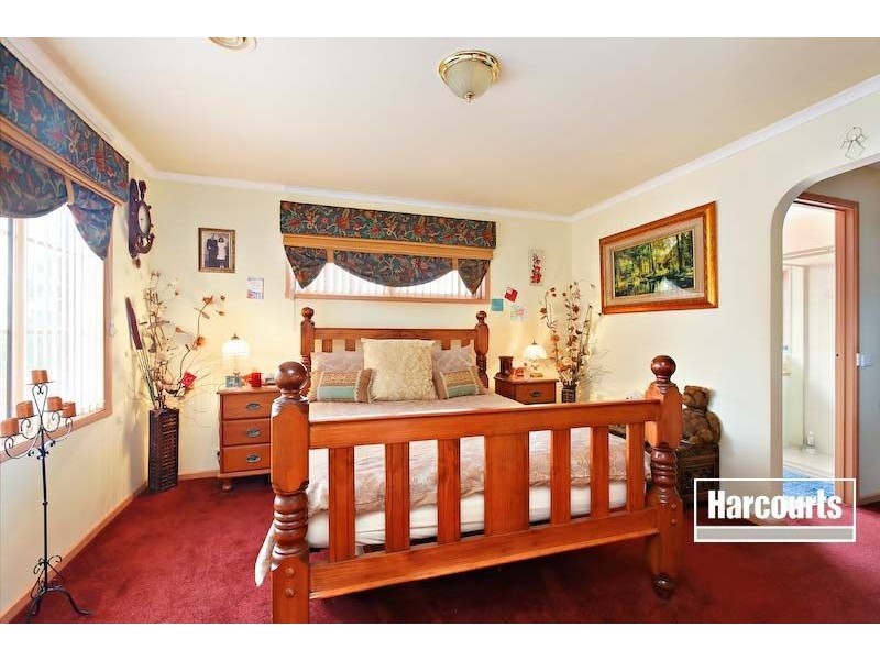 3 Dyson Drive, Lynbrook VIC 3975